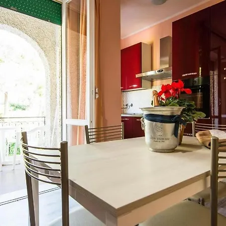 Residenza Riviera بيترا ليغوري